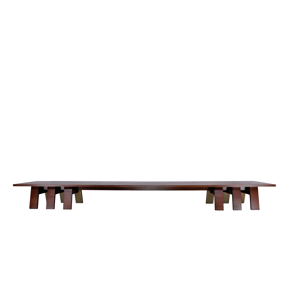 C45 THE ALTAR DINING TABLE 01